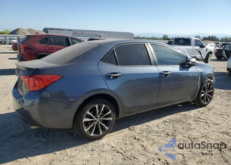 2018 Toyota Corolla L z USA, uszkodzony, nr VIN 2T1BURHE2JC110928